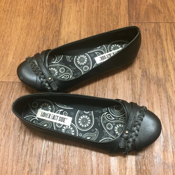 LOWER EAST SIDE Shoes - LOWER EAST SIDE BLACK FLATS WOMEN'S 7.5 WIDE